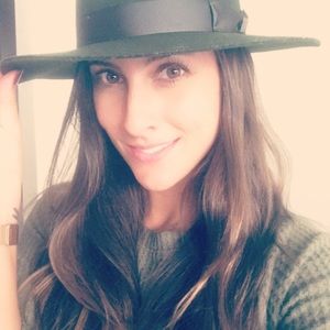 Meet your Posher, Carli